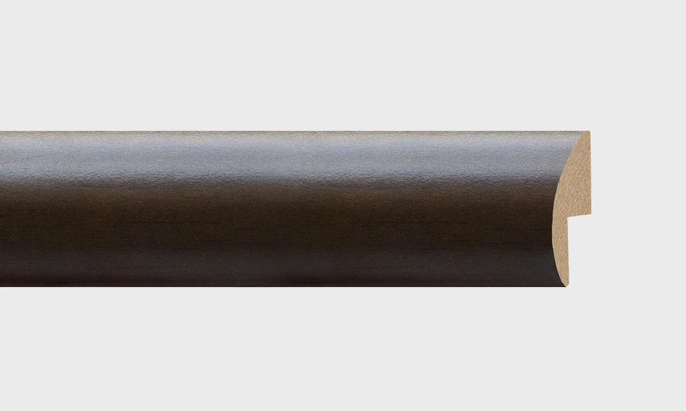 R40, product photograph